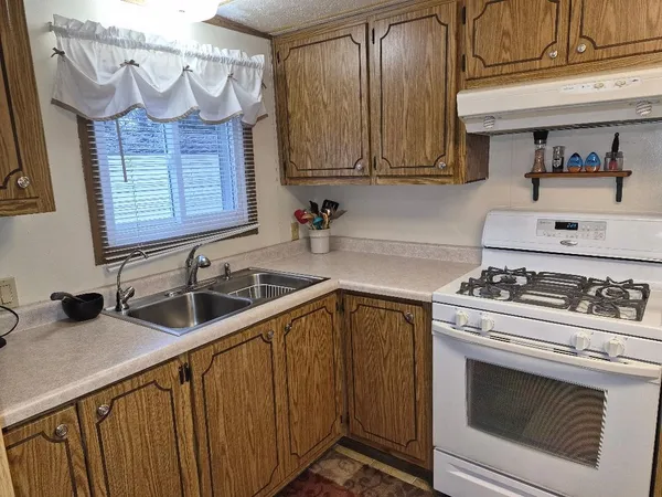 $129,800 | 125 Falling Creek Circle, Unit 125, Janesville, WI 53548