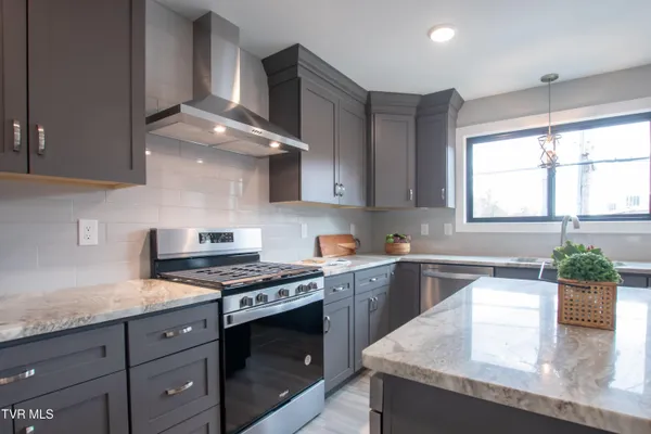 $1,900,000 | 577 English Street, Unit 2, Bristol, TN 37620