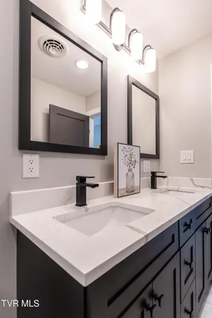 $1,900,000 | 577 English Street, Unit 2, Bristol, TN 37620