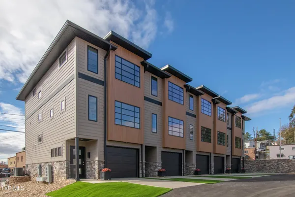 $1,900,000 | 577 English Street, Unit 2, Bristol, TN 37620