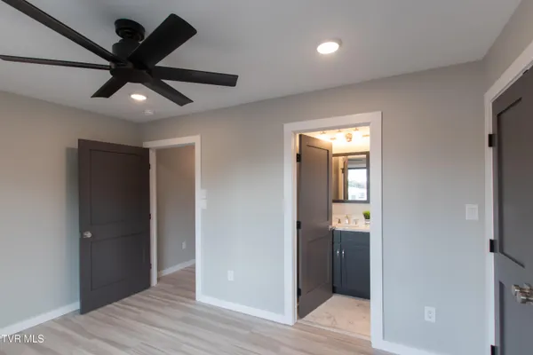 $1,900,000 | 577 English Street, Unit 2, Bristol, TN 37620