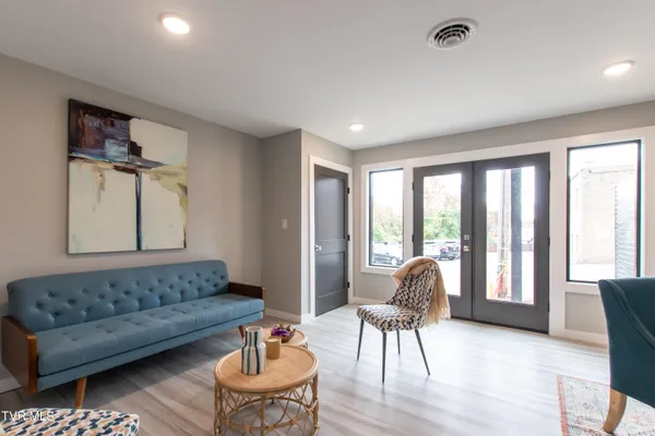 $1,900,000 | 577 English Street, Unit 2, Bristol, TN 37620