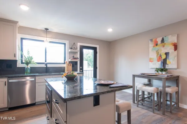 $1,900,000 | 577 English Street, Unit 2, Bristol, TN 37620