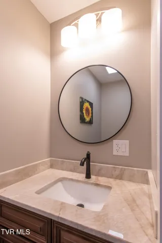 $1,900,000 | 577 English Street, Unit 2, Bristol, TN 37620