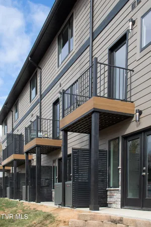 $1,900,000 | 577 English Street, Unit 2, Bristol, TN 37620