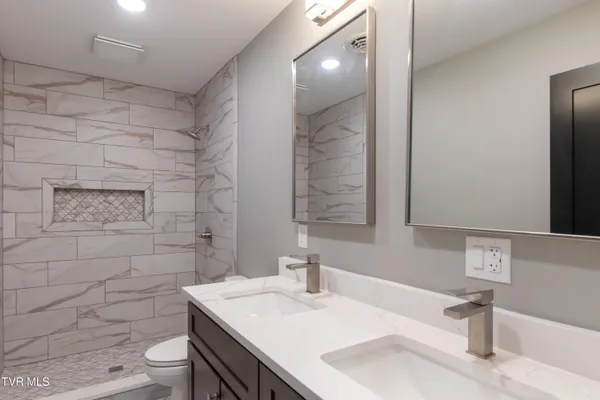 $1,900,000 | 577 English Street, Unit 2, Bristol, TN 37620