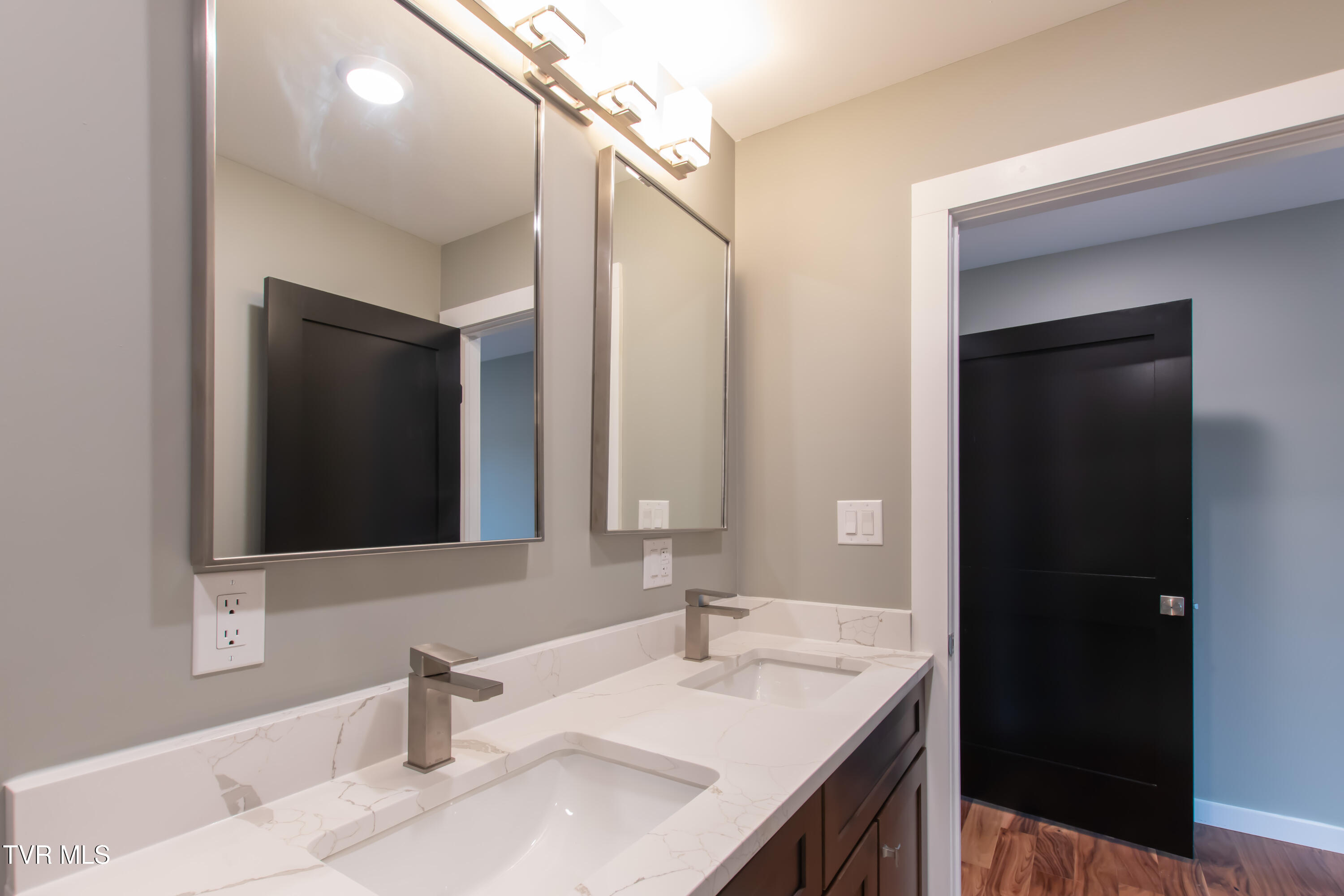 577 English Street, Unit 2 Bristol, TN 37620 - Photo 65 of 73 English-16