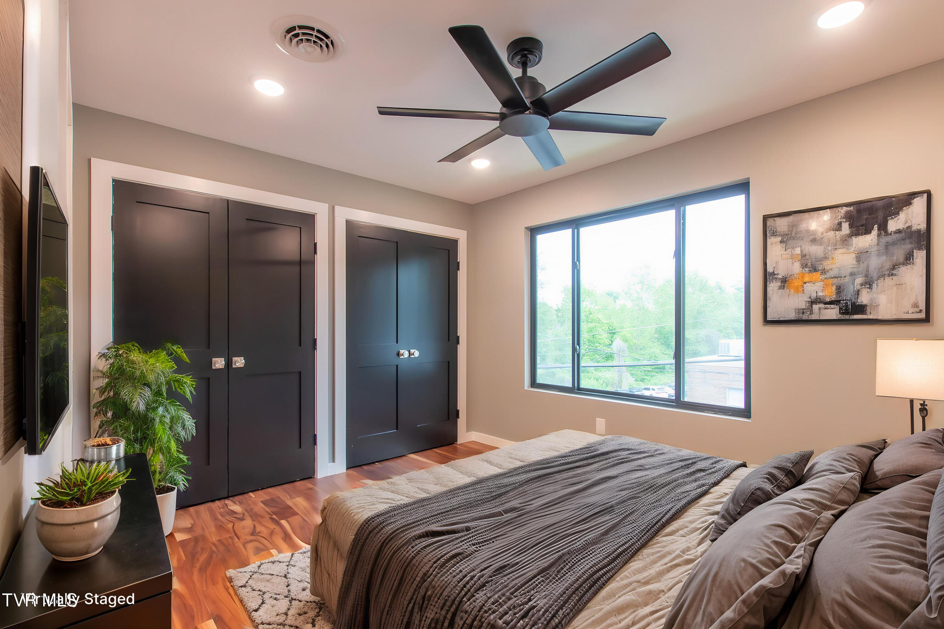 577 English Street, Unit 2 Bristol, TN 37620 - Photo 66 of 73 English-11 - Bedroom - Industrial - 2