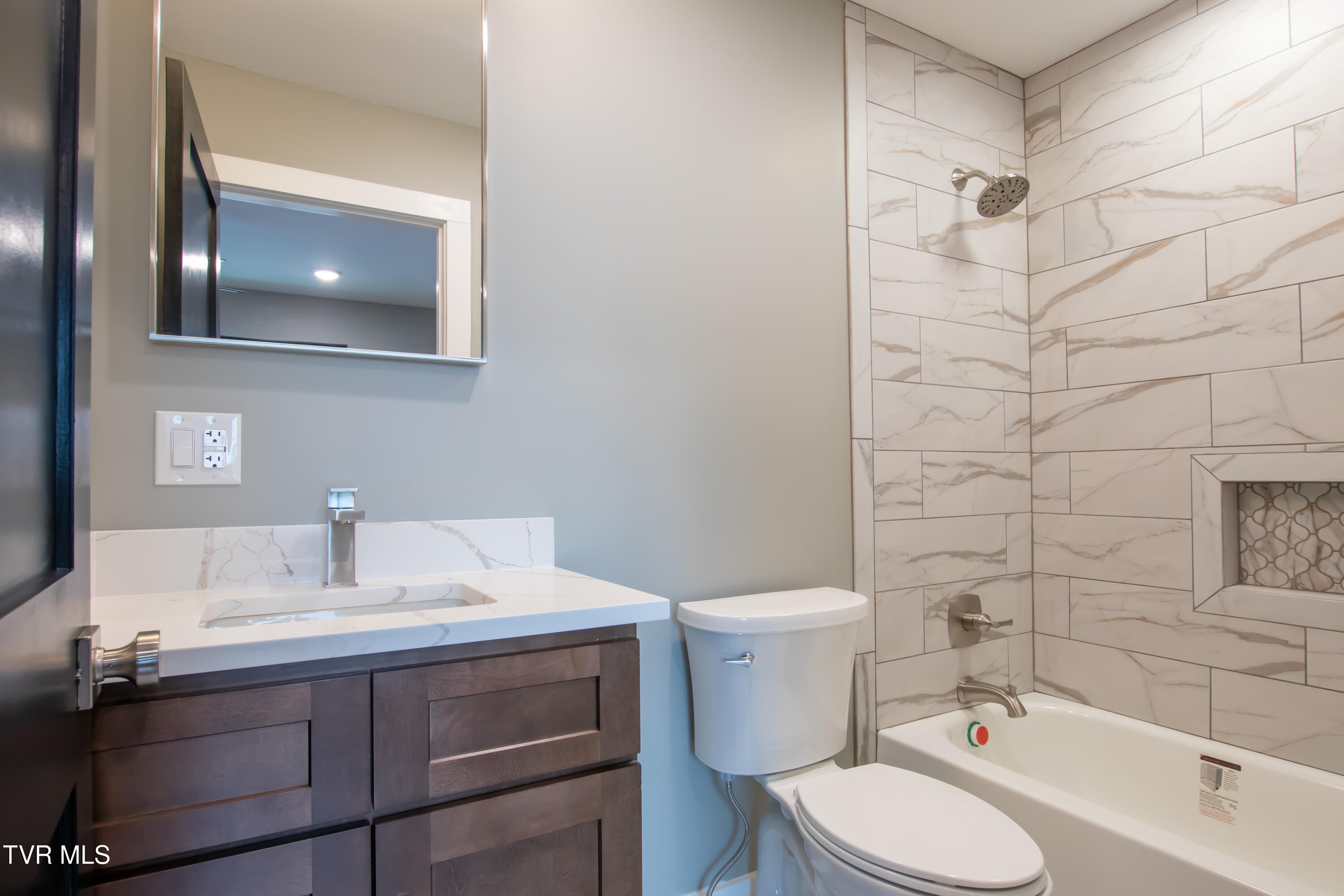 577 English Street, Unit 2 Bristol, TN 37620 - Photo 69 of 73 English-12