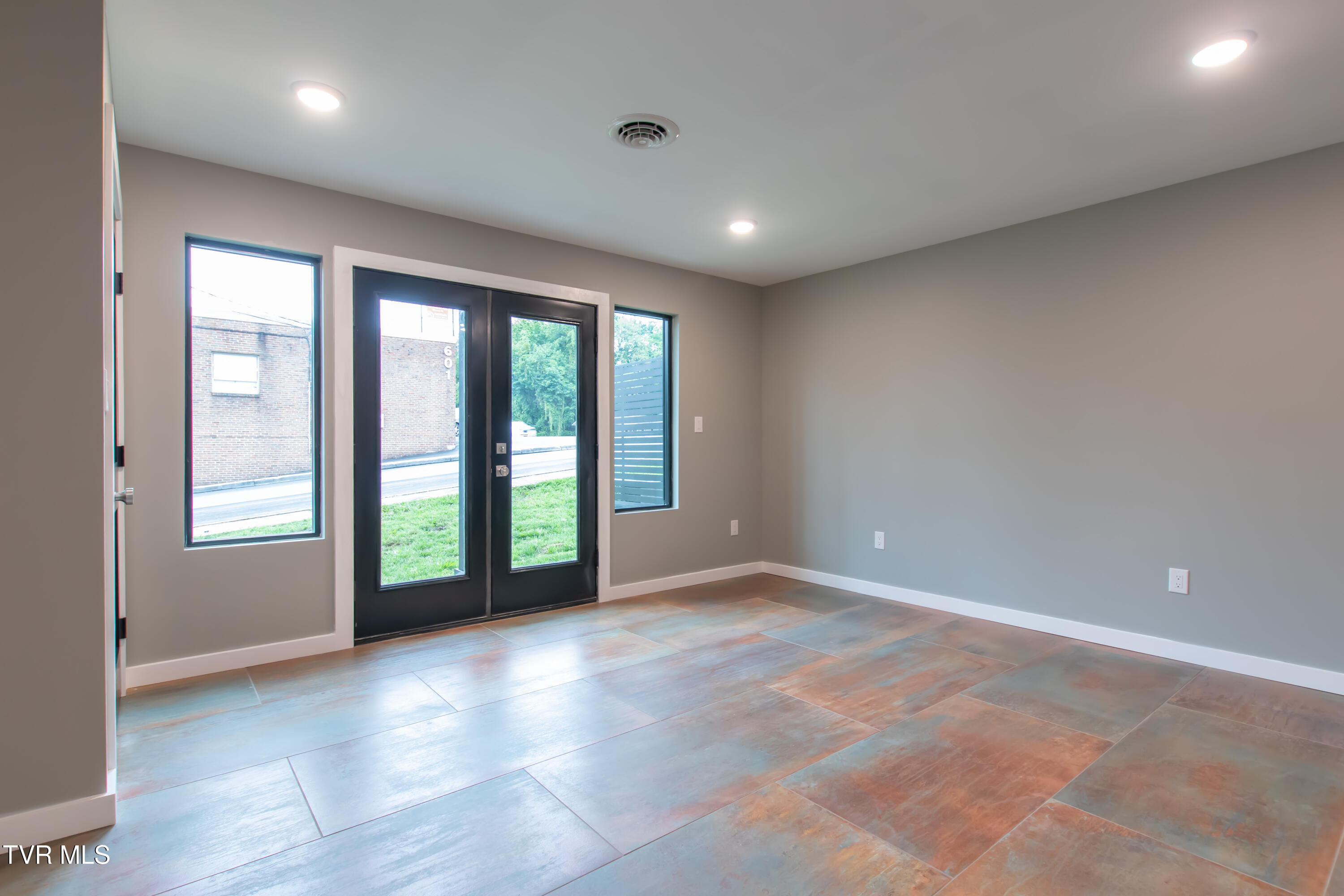 577 English Street, Unit 2 Bristol, TN 37620 - Photo 72 of 73 English-20