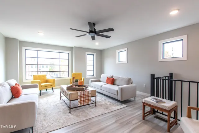 $1,900,000 | 577 English Street, Unit 2, Bristol, TN 37620