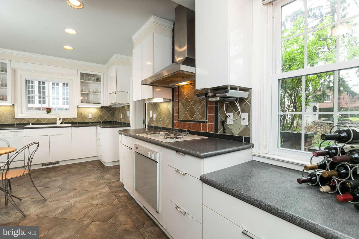 7103 York Road Baltimore, MD 21212 - Photo 8 of 23 Kitchen