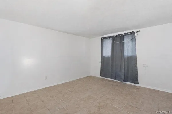 an empty room with a empty space