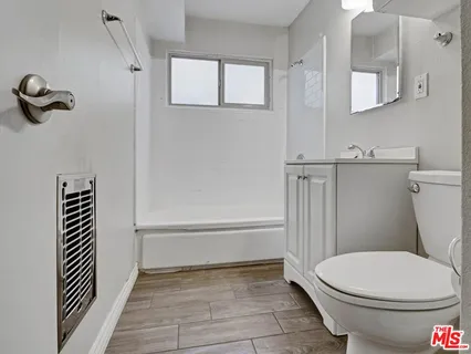 $2,295,000 | 104 Sunridge Street, Playa del Rey, CA 90293