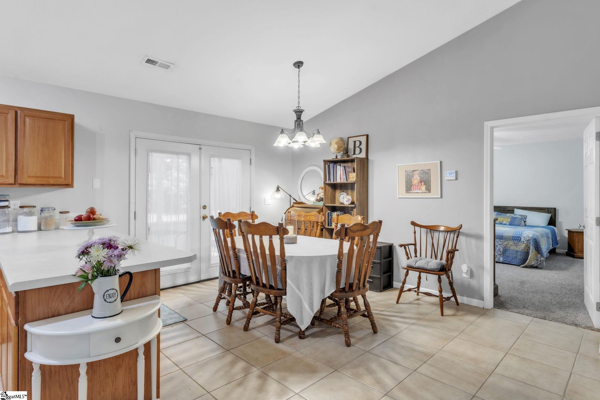 150 Mountain View Circle Inman, SC 29349 - Photo 11 of 27