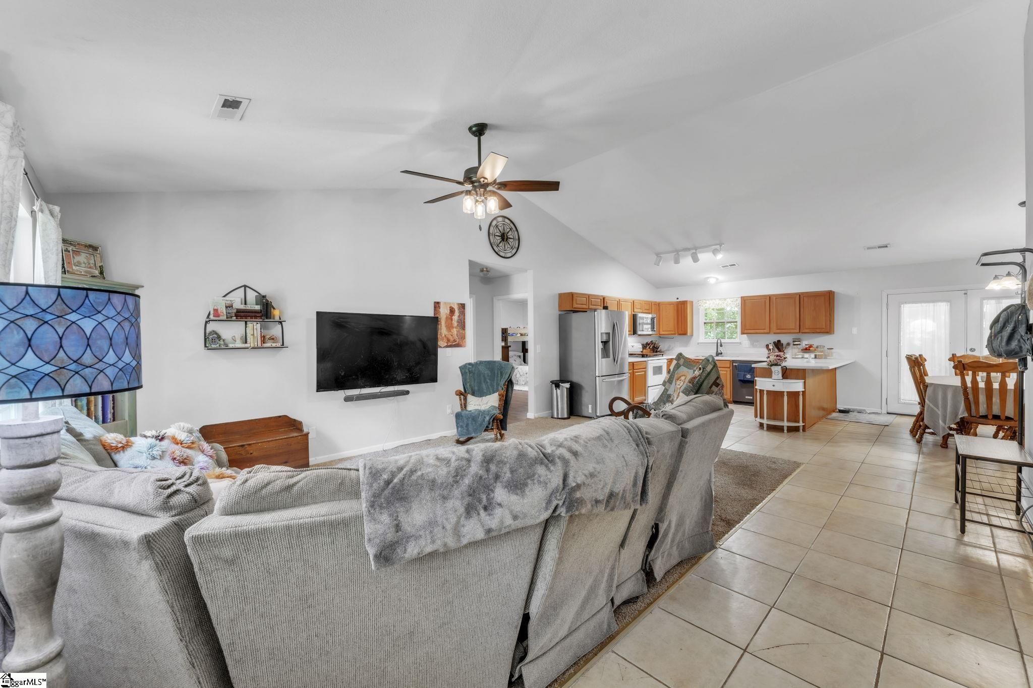 150 Mountain View Circle Inman, SC 29349 - Photo 4 of 27