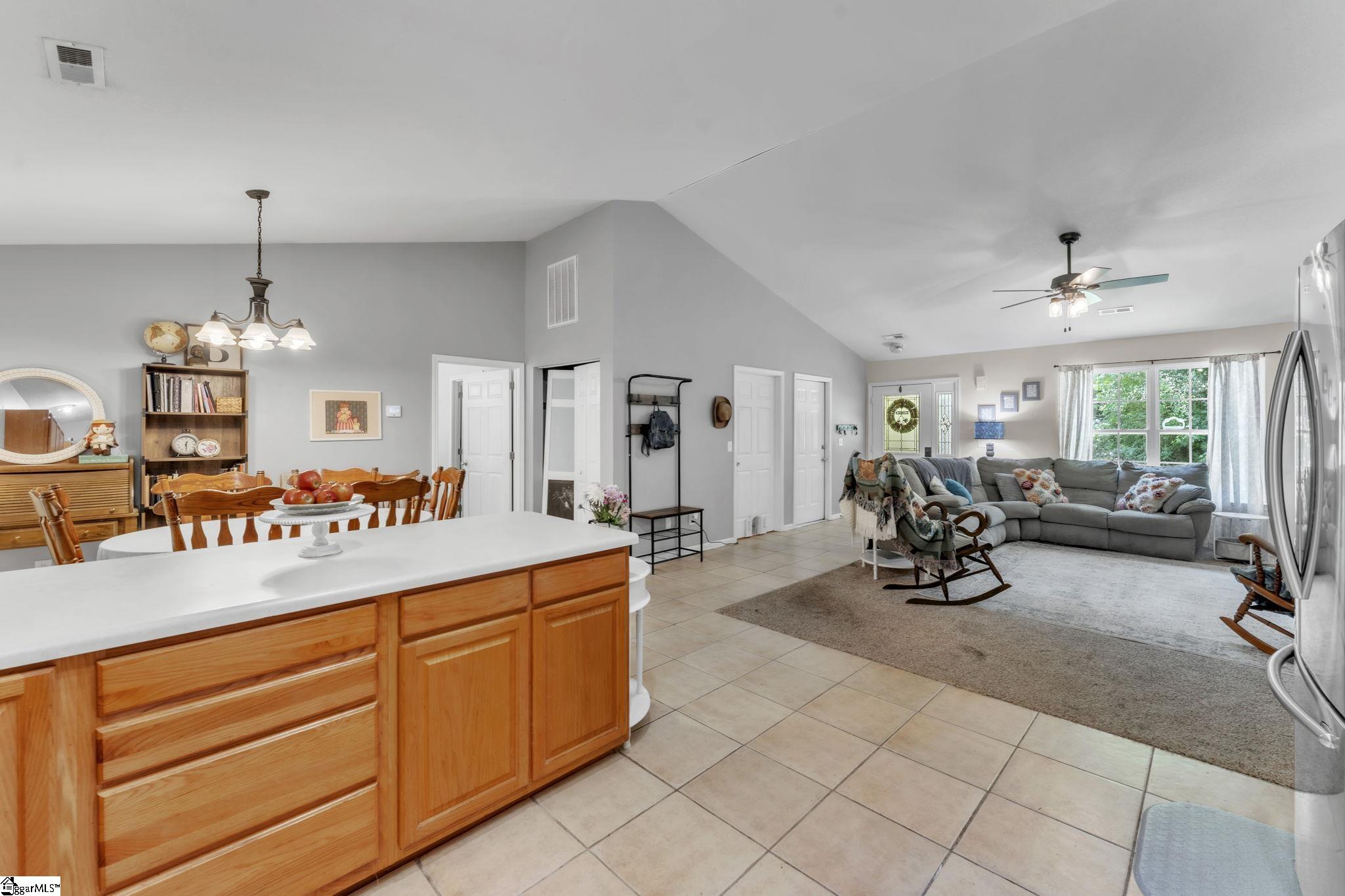 150 Mountain View Circle Inman, SC 29349 - Photo 7 of 27