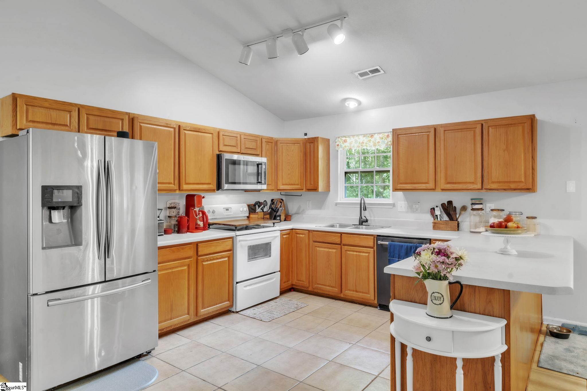 150 Mountain View Circle Inman, SC 29349 - Photo 9 of 27