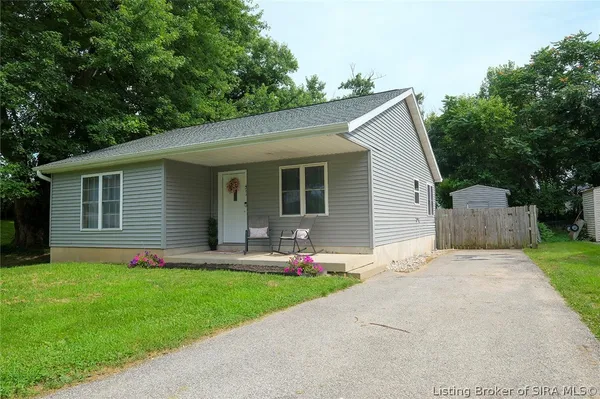 $205,000 | 471 Franklin Street, Corydon, IN 47112