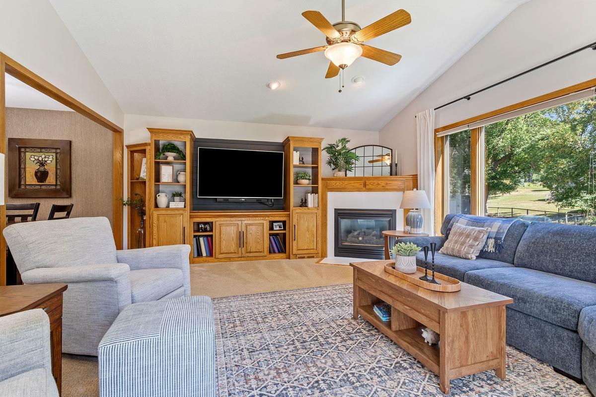 12041 Robin Road Maple Grove, MN 55369 - Photo 13 of 33 Gallery Image 13