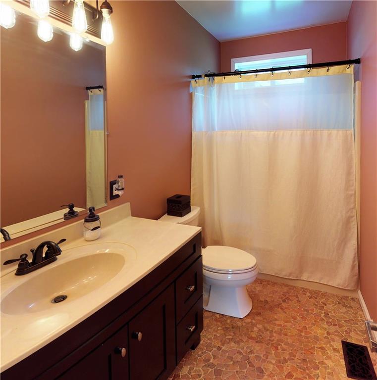 7169 Country Club Road Butler, PA 16001 - Photo 15 of 25