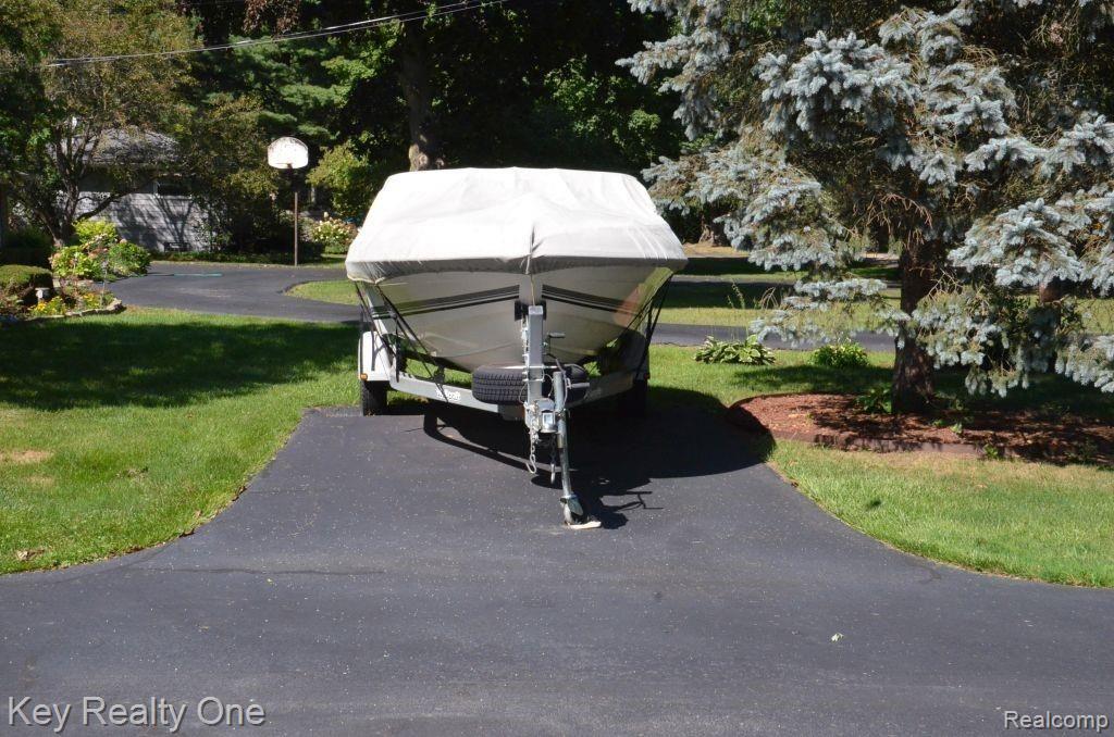 4442 Rohr Road Clarkston, MI 48348 - Photo 14 of 17 image017.jpg