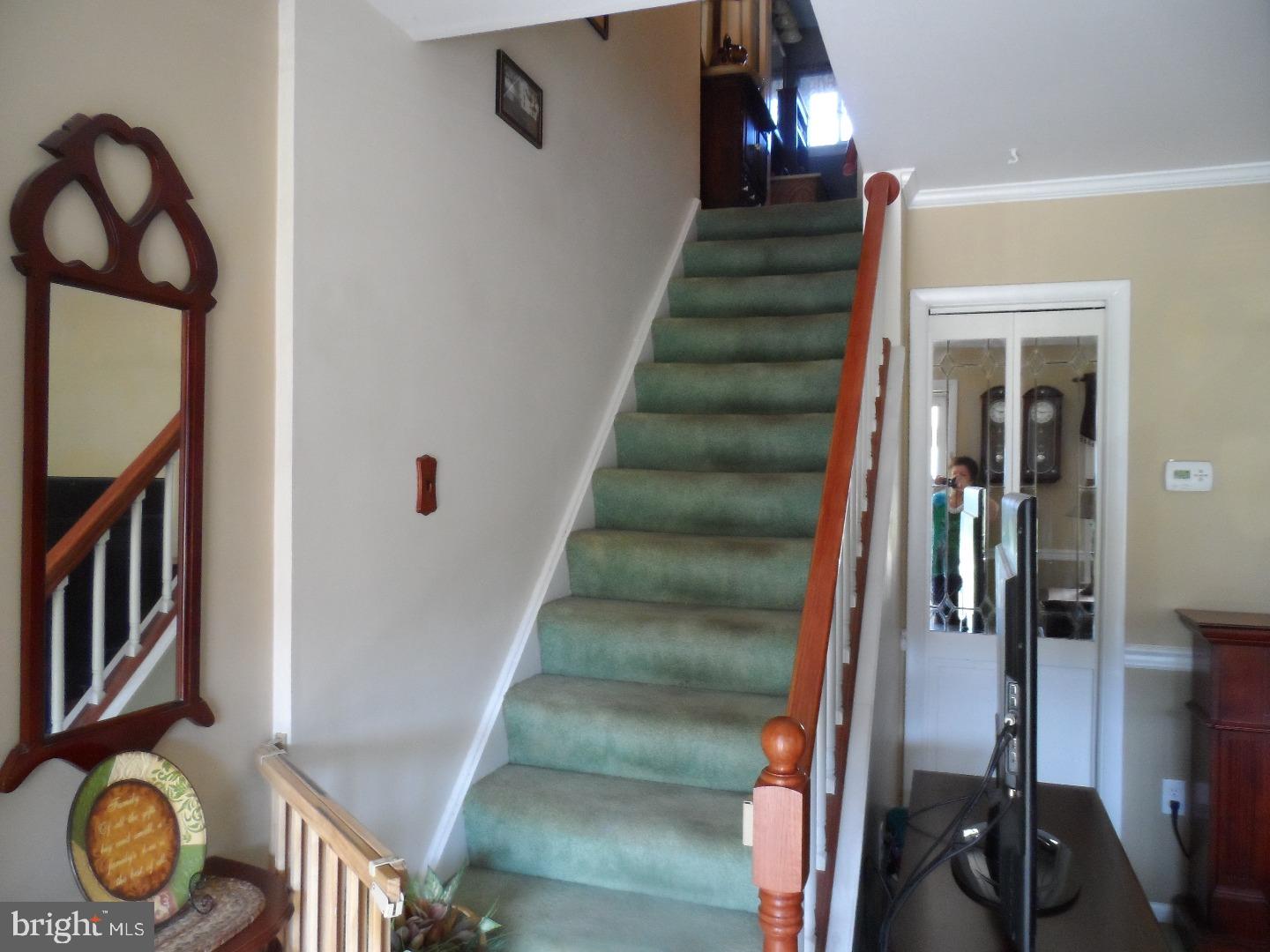 204 Hendel Street Reading, PA 19607 - Photo 4 of 15 Hallway