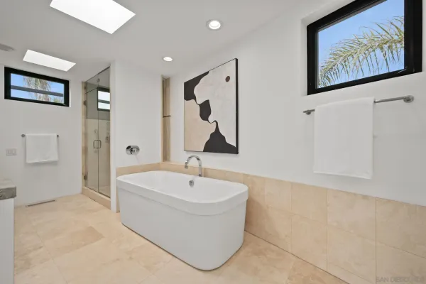 $6,195,000 | 2402 Camino Del Mar, Del Mar, CA 92014