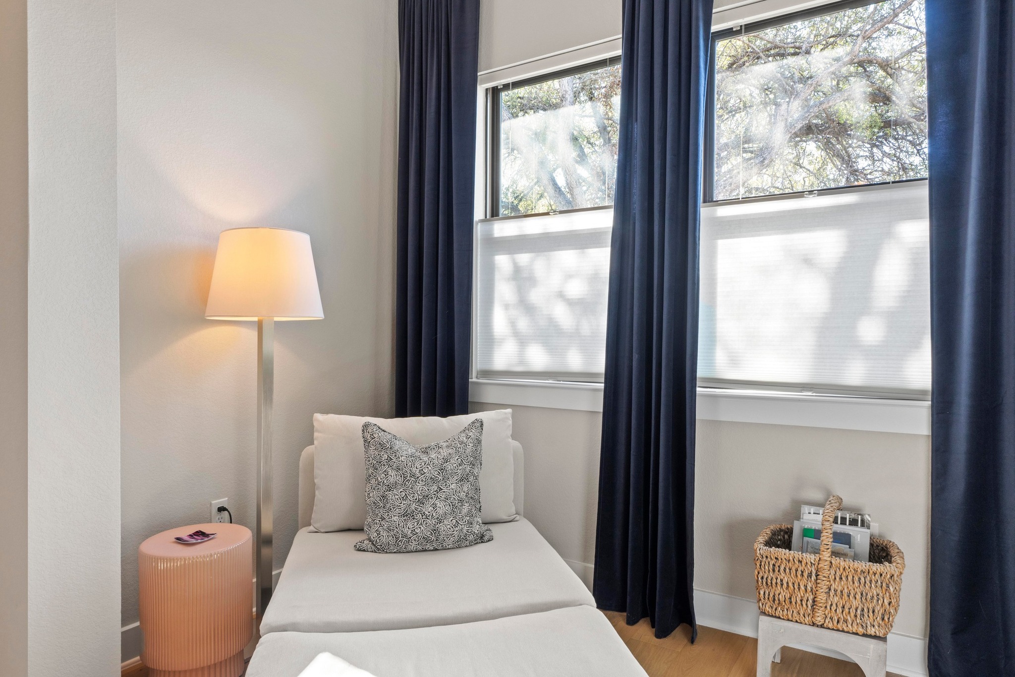 4323 Spicewood Springs Road, Unit 6 Austin, TX 78759 - Photo 27 of 40 Bonus seating area in primary bedroom featuring light wood finished floors