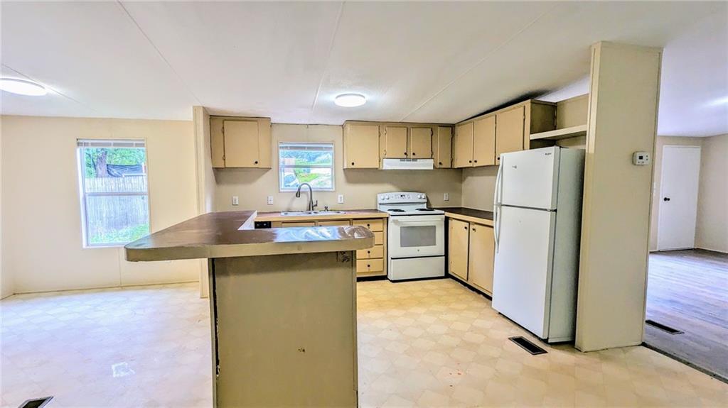 99 Center Grove Drive Cleveland, GA 30528 - Photo 7 of 24