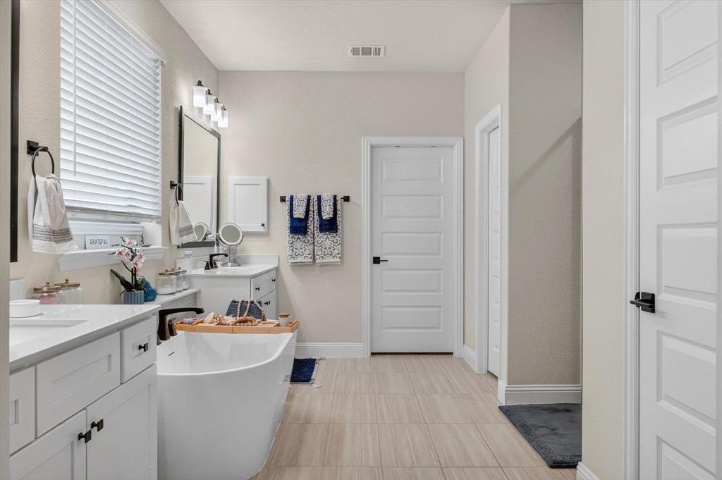 1830 Silver Birch Road Waxahachie, TX 75165 - Photo 26 of 40