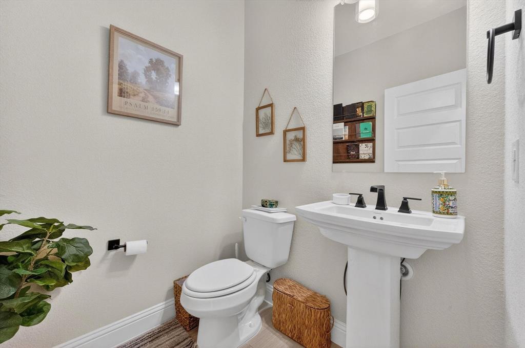 1830 Silver Birch Road Waxahachie, TX 75165 - Photo 36 of 40