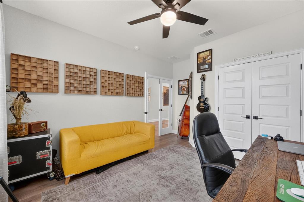 1830 Silver Birch Road Waxahachie, TX 75165 - Photo 7 of 40