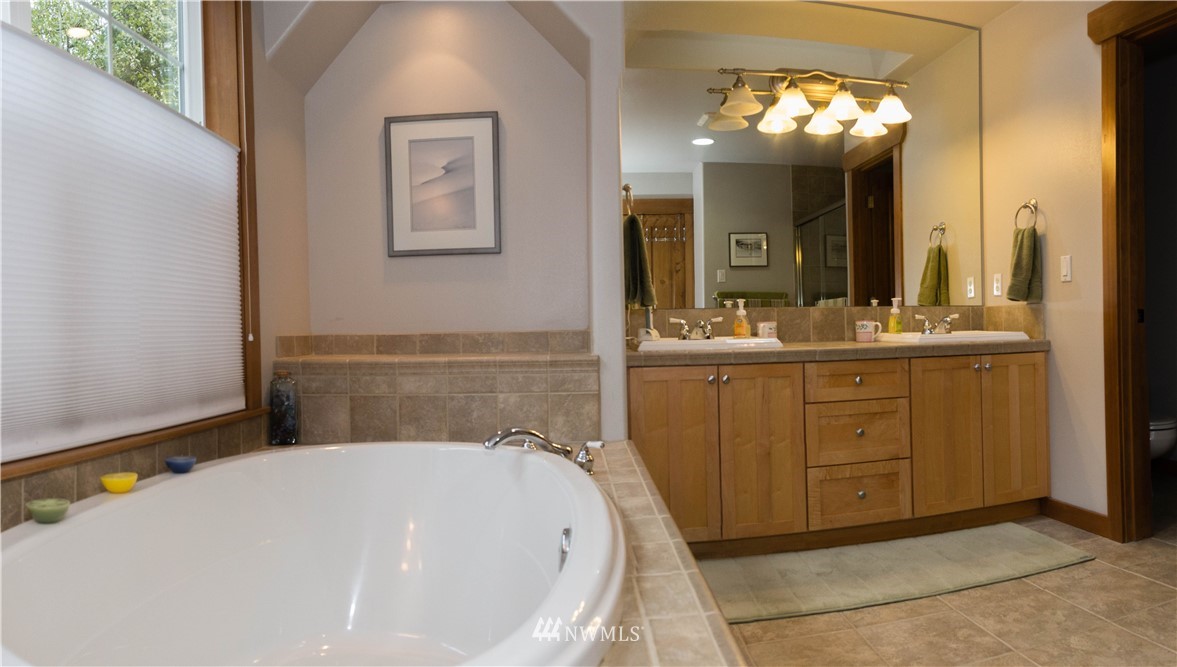 9205 Park Road Edmonds, WA 98020 - Photo 13 of 21