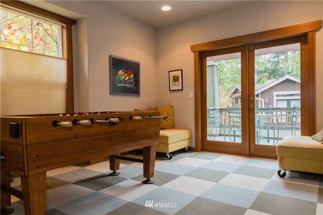 9205 Park Road Edmonds, WA 98020 - Photo 9 of 21