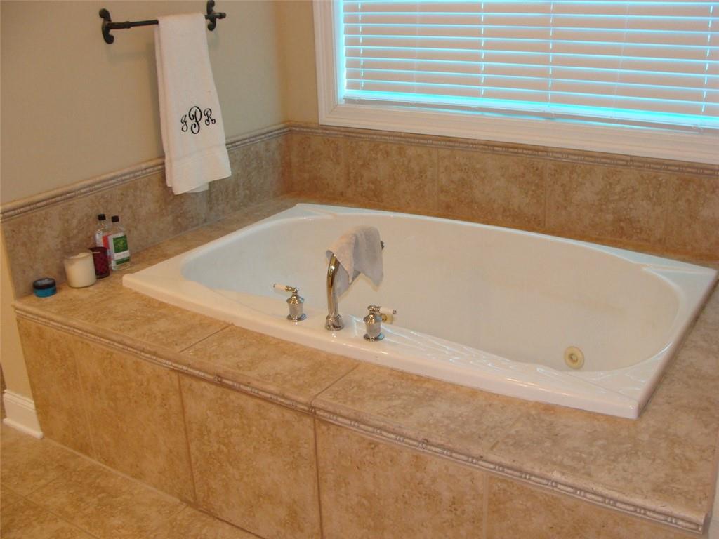 237 Ridgeway Drive Metairie, LA 70001 - Photo 8 of 11 Gallery Image 8