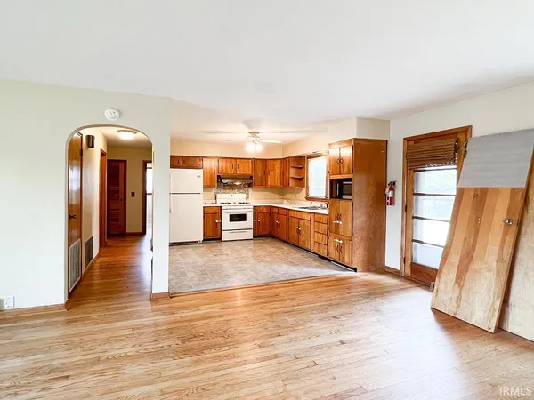 $1,735 | 4336 East 10th Street, Bloomington, IN 47408