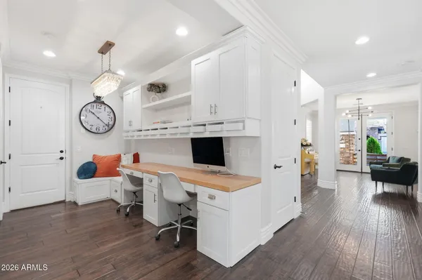 $1,395,000 | 3662 East Comstock Drive, Gilbert, AZ 85296