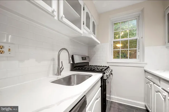 $1,750 | 30 South Old Glebe Road, Unit 106E, Arlington, VA 22204