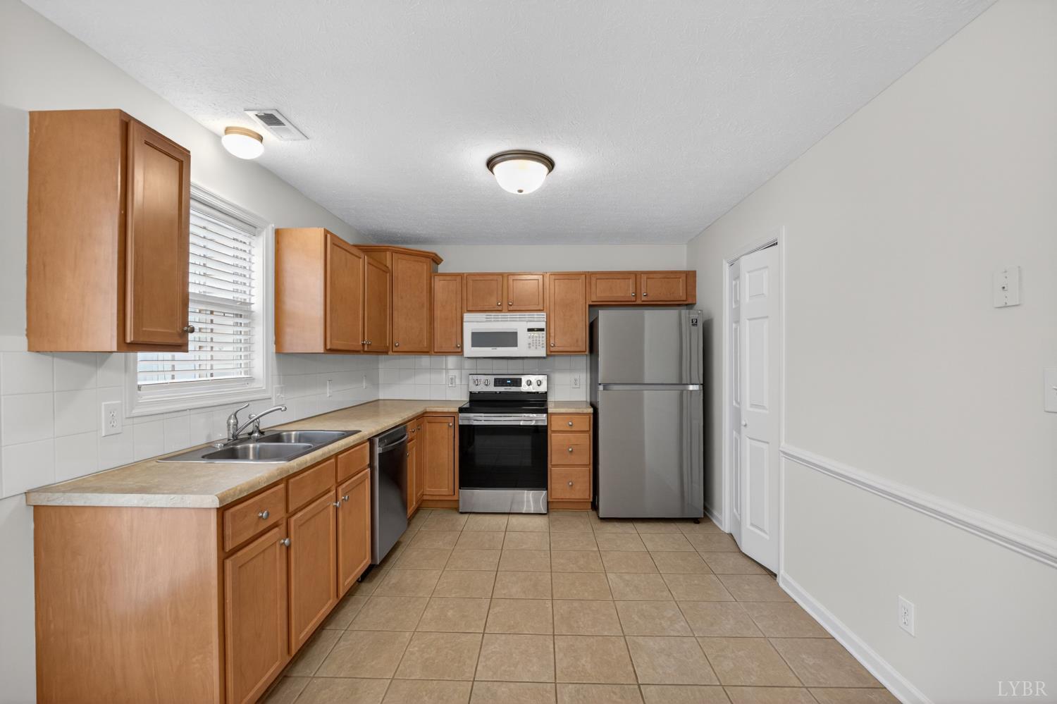 1260 Blue Ridge View Circle Forest, VA 24551 - Photo 6 of 27 Gallery Image 6