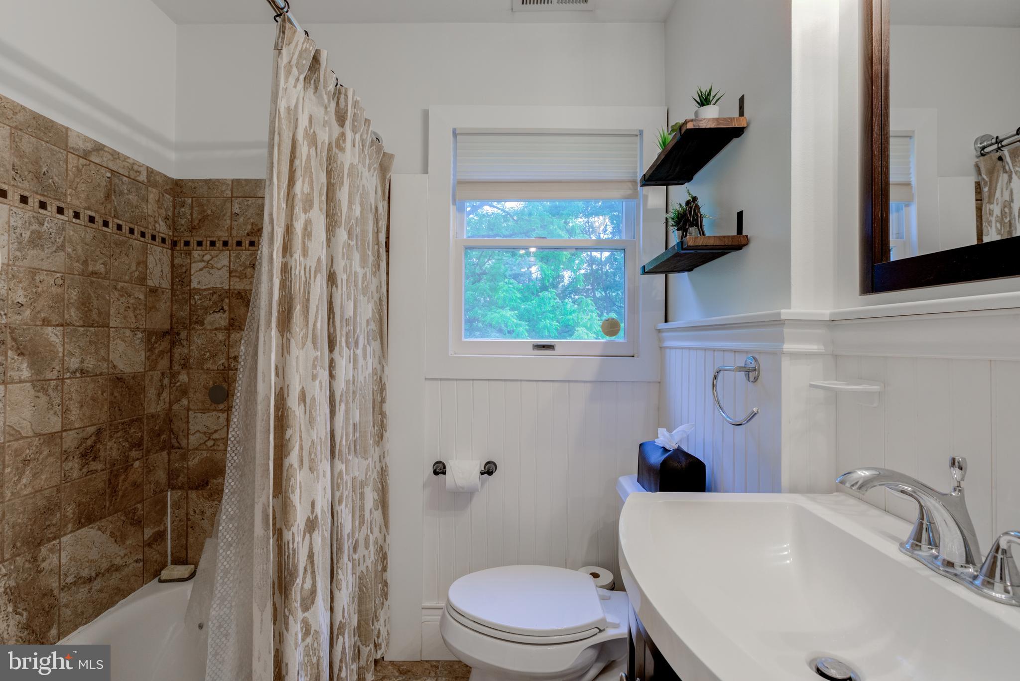 1108 Cromwell Road Glenside, PA 19038 - Photo 27 of 43 Hall Bath