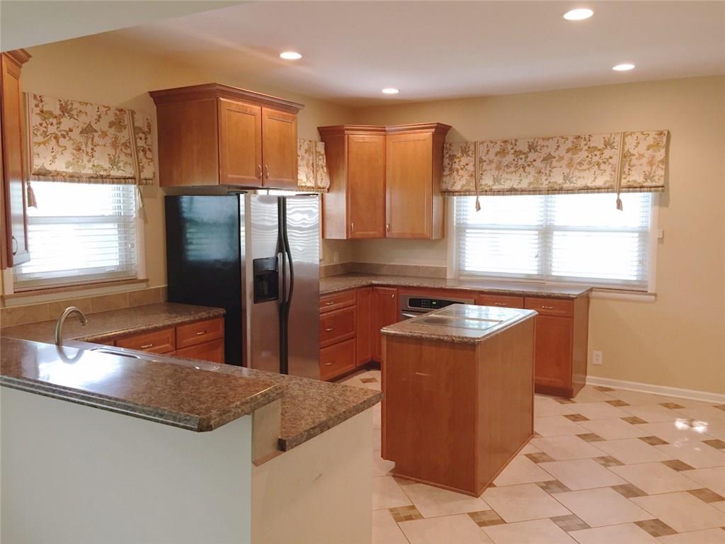 7502 Spring Mill Road Indianapolis, IN 46260 - Photo 2 of 21 Gallery Image 2