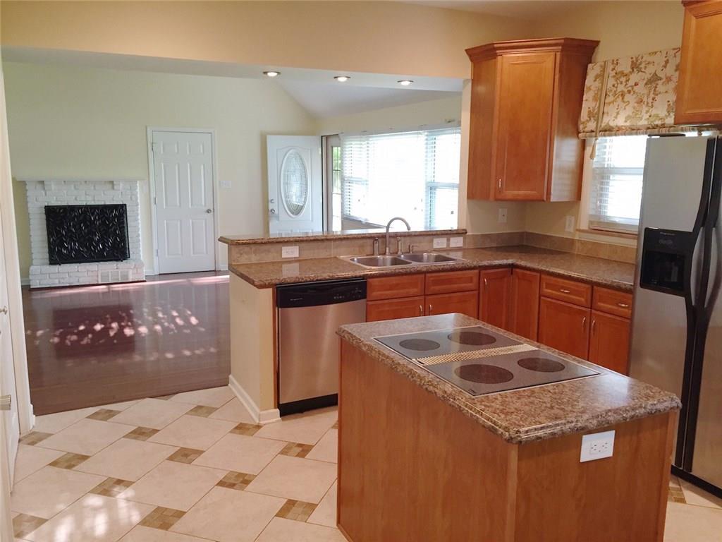 7502 Spring Mill Road Indianapolis, IN 46260 - Photo 3 of 21 Gallery Image 3