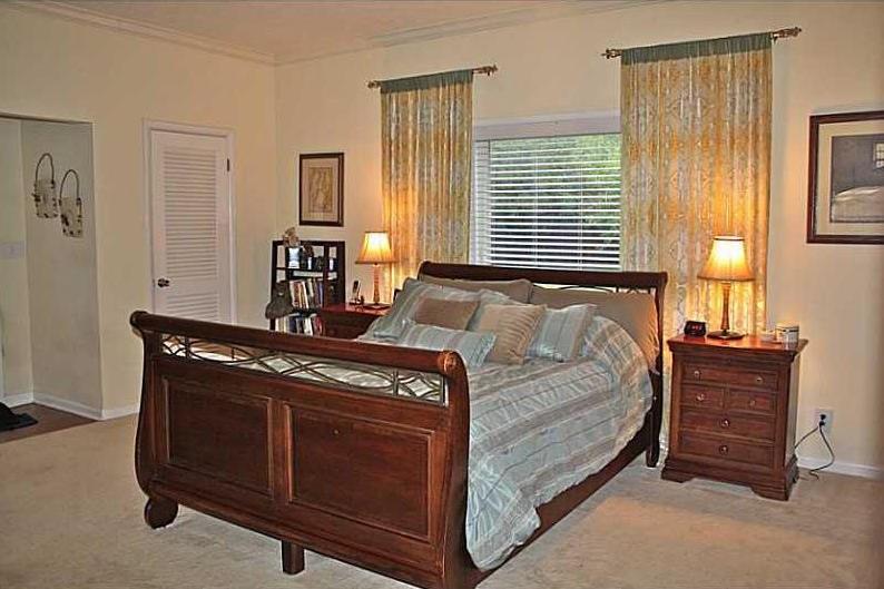 7502 Spring Mill Road Indianapolis, IN 46260 - Photo 9 of 21 Gallery Image 9