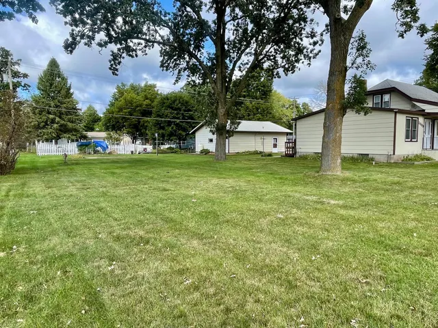 $274,900 | 2003 Broadway Street South, Menomonie, WI 54751