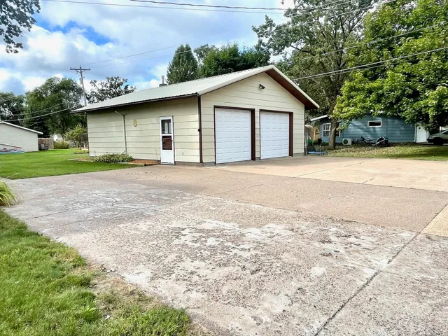 $274,900 | 2003 Broadway Street South, Menomonie, WI 54751