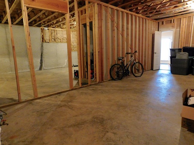 105 Benton Road Juliette, GA 31046 - Photo 14 of 19 a view of a room with gym equipment