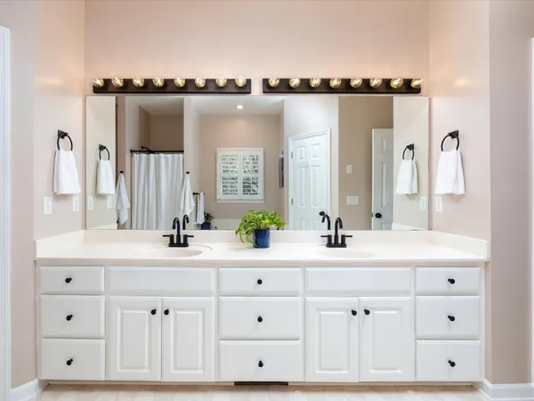 $599,900 | 9725 Dogwood Drive, Bon Aqua, TN 37025