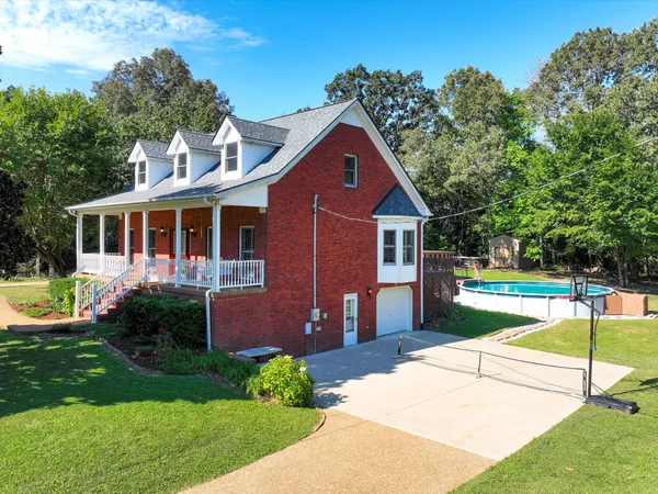 $599,900 | 9725 Dogwood Drive, Bon Aqua, TN 37025