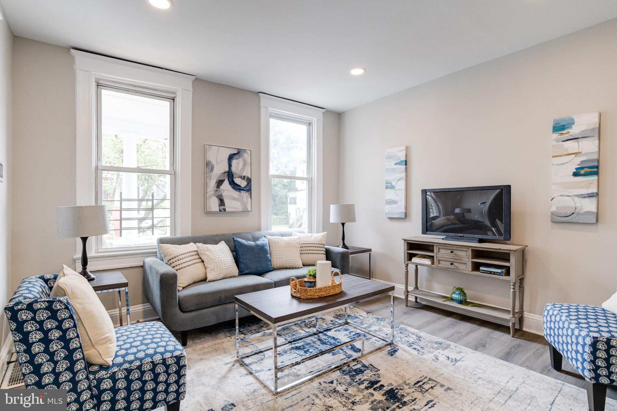 2934 Ellicott Driveway Baltimore, MD 21216 - Photo 2 of 29